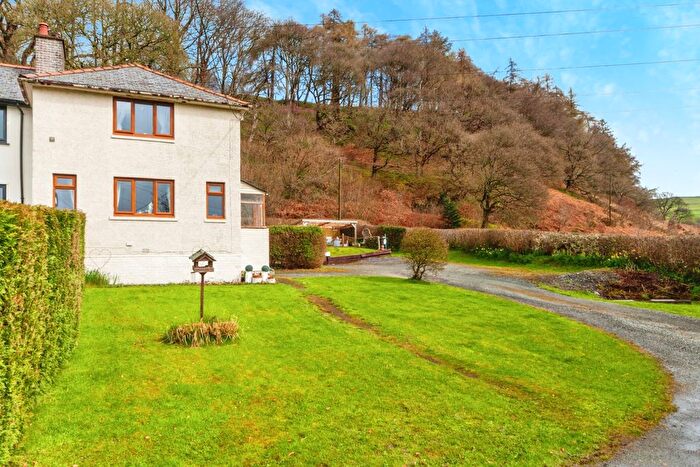 3 Bedroom End Of Terrace House For Sale In Cae'r Felin, Ty Nant, Corwen, Conwy, LL21