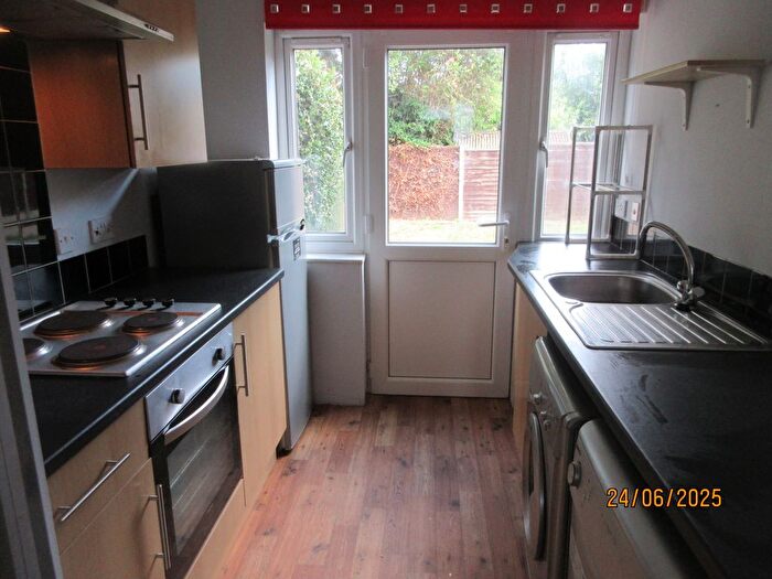 Studio To Rent In Sinclair Road, Chingford, E4