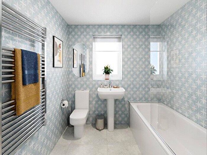 3 Bedroom Terraced House For Sale In Cotswold Avenue, Plymouth, Devon, PL9