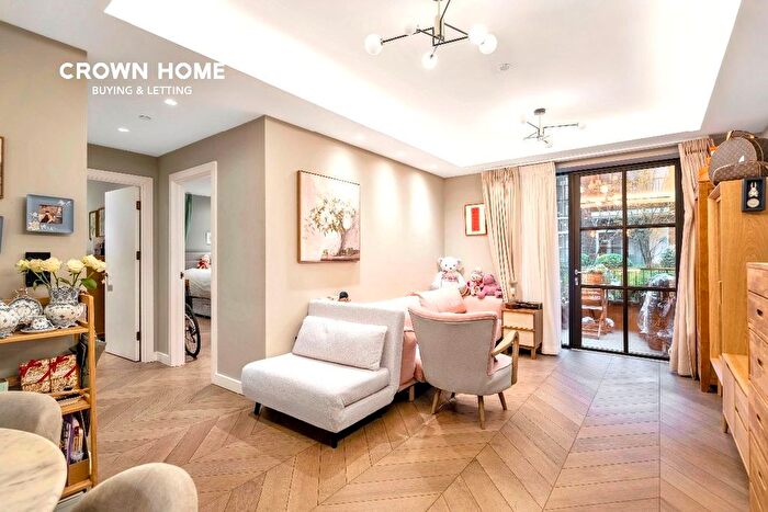 2 Bedroom Flat For Sale In Cleveland Street, Fitzrovia, W1T