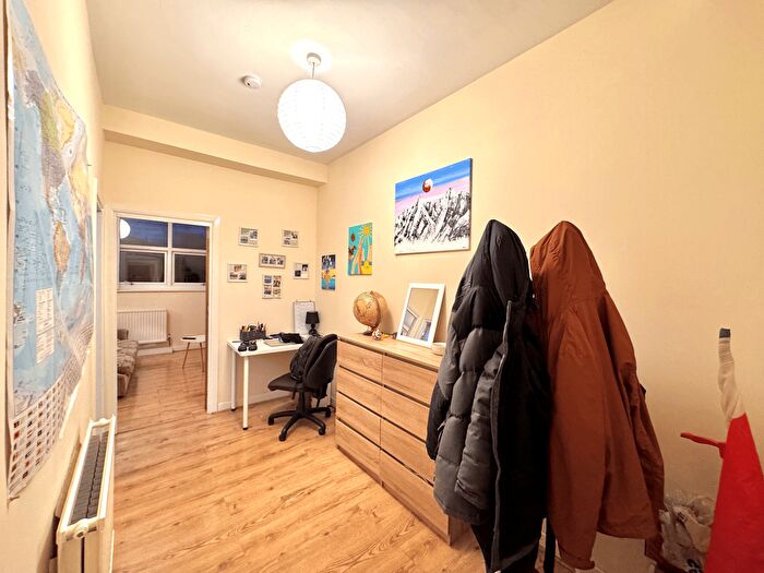 1 Bedroom Flat To Rent In Rounhay Road, Leeds, LS8