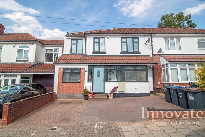 5 Bedroom Semi Detached House For Sale In Bernard Road, Birmingham, B17