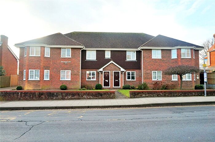 2 Bedroom Flat To Rent In John Graham Court, South Canterbury Road, Canterbury, CT1