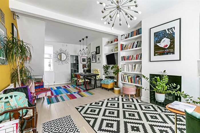 2 Bedroom Semi-Detached House For Sale In St James Road, Carshalton, SM5