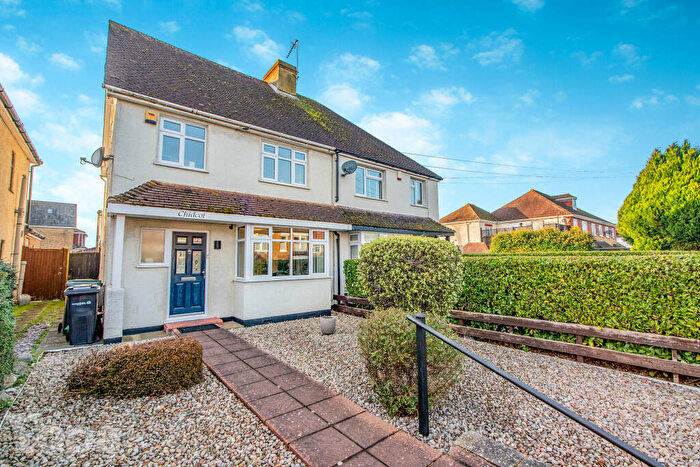 4 Bedroom Semi-Detached House For Sale In Wrotham Road, Meopham, DA13