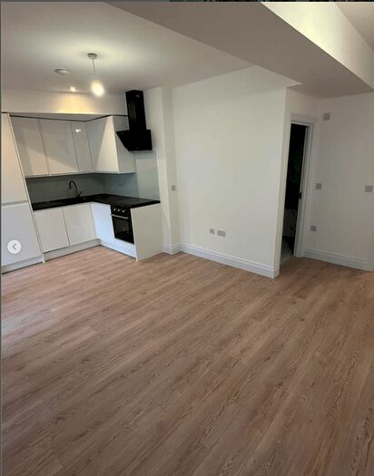 1 Bedroom Studio To Rent In Foxes Parade, Sewardstone Road, Waltham Abbey, EN9