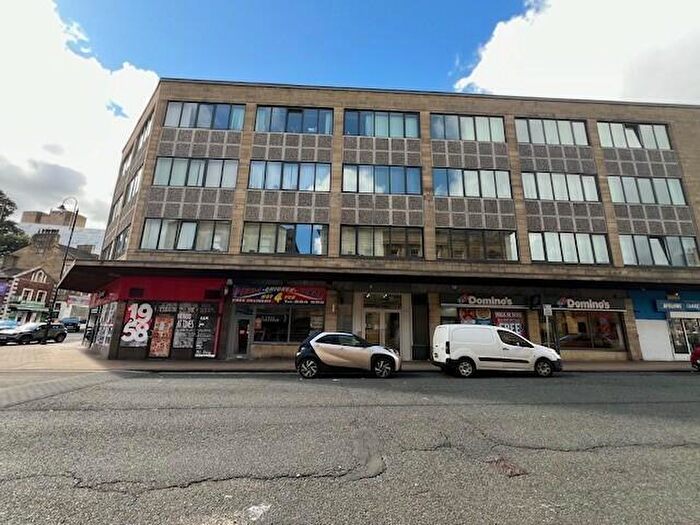 1 Bedroom Apartment To Rent In Southgate House, Halifax, HX1