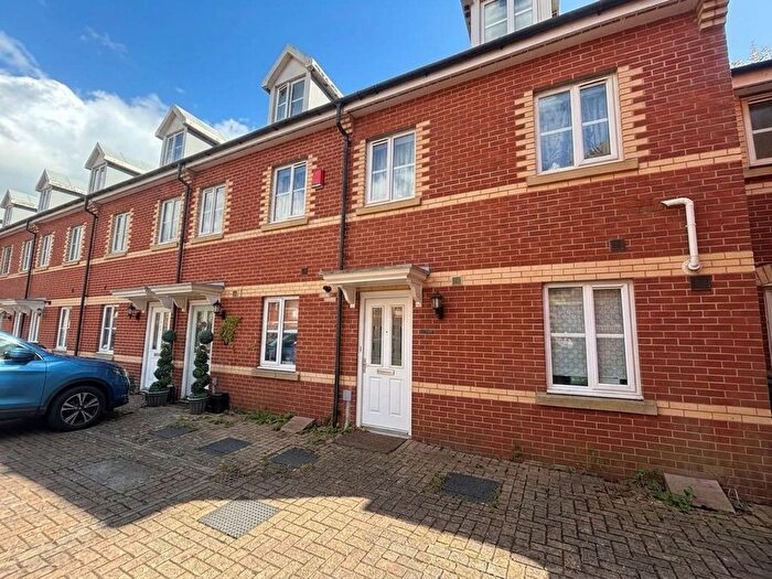 3 Bedroom Property To Rent In Greyfriars Road, Exeter, EX4