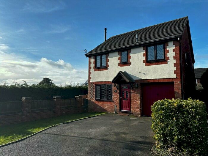 4 Bedroom Detached House For Sale In Buckley Close, Bramshall, ST14