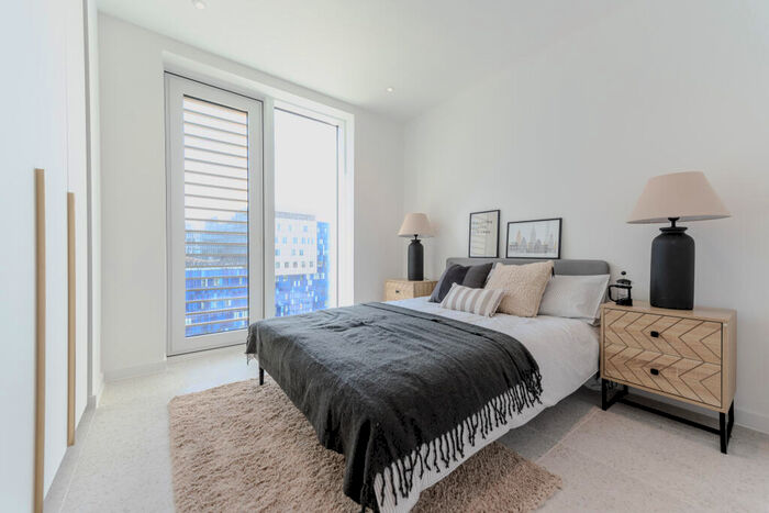 1 Bedroom House To Rent In Cendal Crescent, London, E1