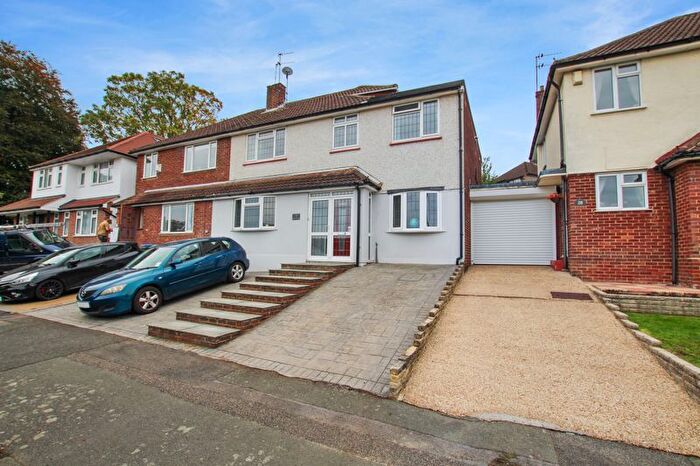 5 Bedroom Semi-detached House For Sale In Love Lane, Bexley, DA5