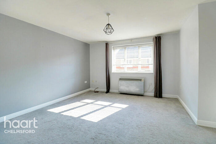 2 Bedroom Flat For Sale In Crompton Street, Chelmsford, CM1