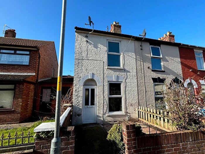 3 Bedroom End Of Terrace House To Rent In Elsie Road, Cobholm, NR31