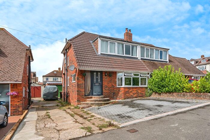 3 Bedroom Semi-Detached House For Sale In Bridges Avenue, Portsmouth, Hampshire, PO6