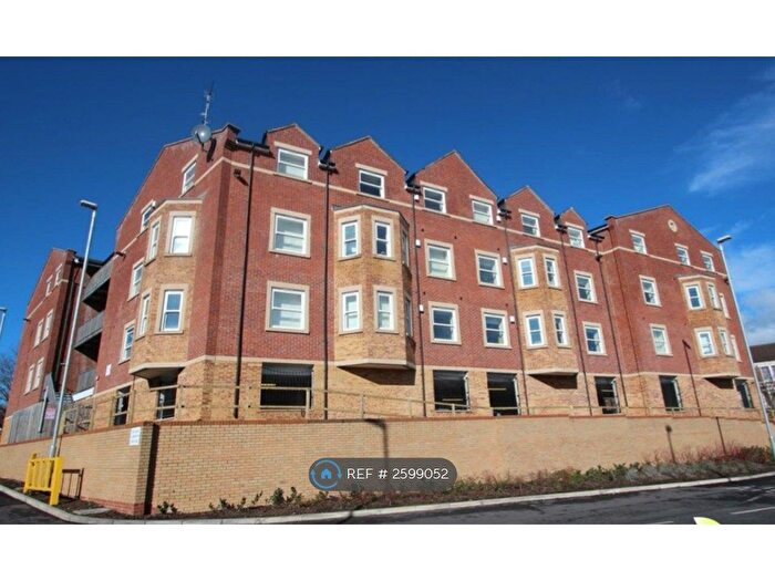 2 Bedroom Flat To Rent In Kirklee House, Darlington, DL1