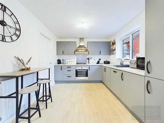 3 Bedroom Detached House For Sale In Oak Tree Road, Great Glen, Leicestershire, LE8