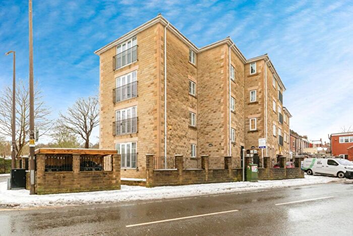 2 Bedroom Flat For Sale In Doncaster Road, Barnsley, South Yorkshire, S70