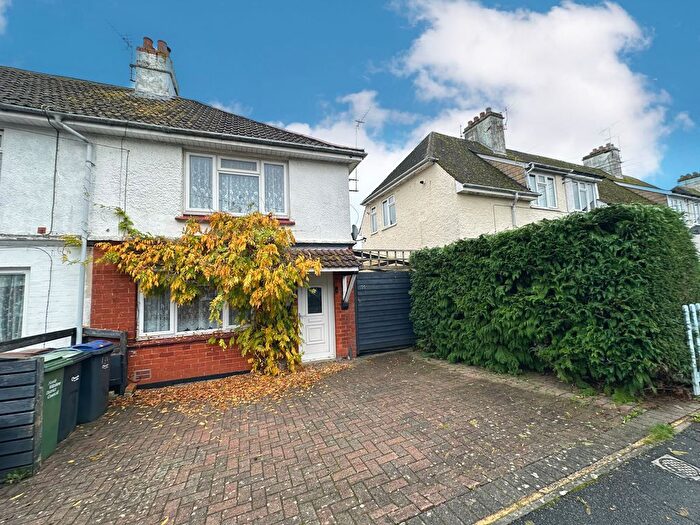 3 Bedroom Property To Rent In Wood Lane, Chippenham, SN15