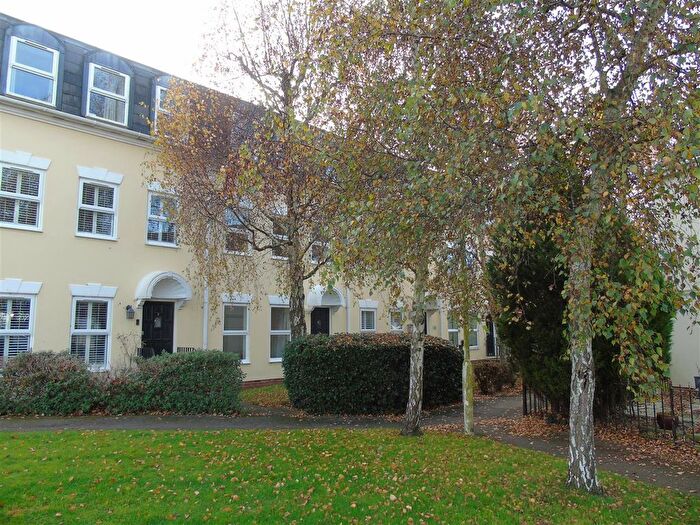 4 Bedroom Terraced House To Rent In Pipit Walk, Watermead, Aylesbury, HP19