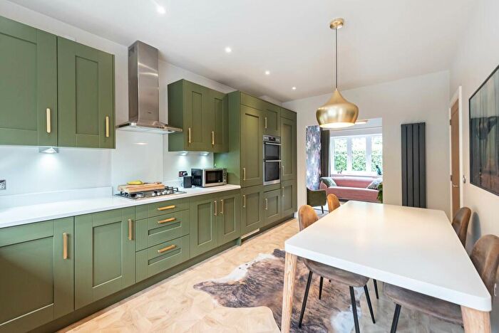 4 Bedroom Detached House For Sale In Chapel Drive, Aston Clinton, HP22