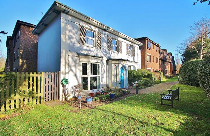1 Bedroom Flat For Sale In Bellair House, East Street, Havant, PO9