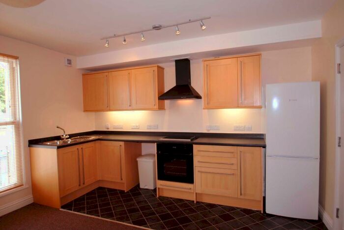 3 Bedroom Flat To Rent In Cheltenham Road, Lower Cotham, Bristol, BS6
