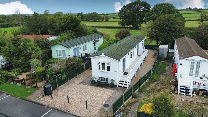 2 Bedroom Mobile/park Home For Sale In Summer Lane Park Homes, Banwell, BS29