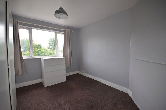 4 Bedroom Semi-Detached House To Rent In Boycroft Avenue, London, NW9