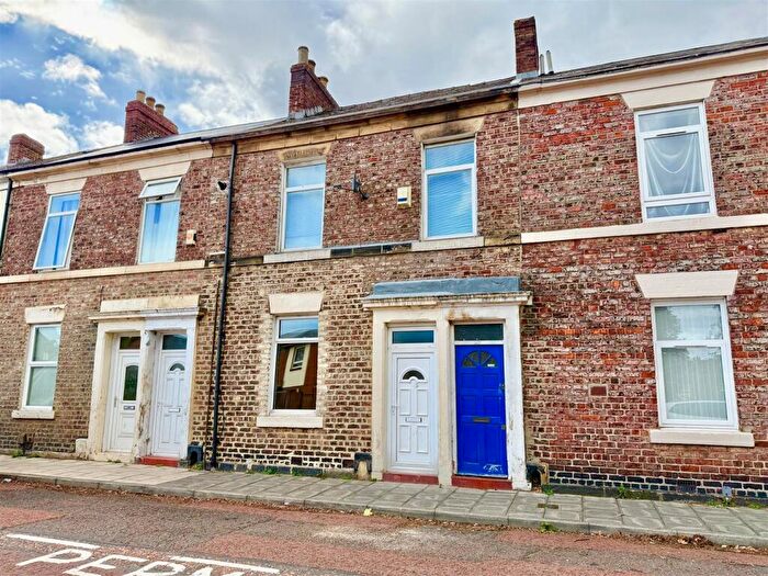 2 Bedroom Flat To Rent In Alexandra Road, Bensham, Gateshead, NE8