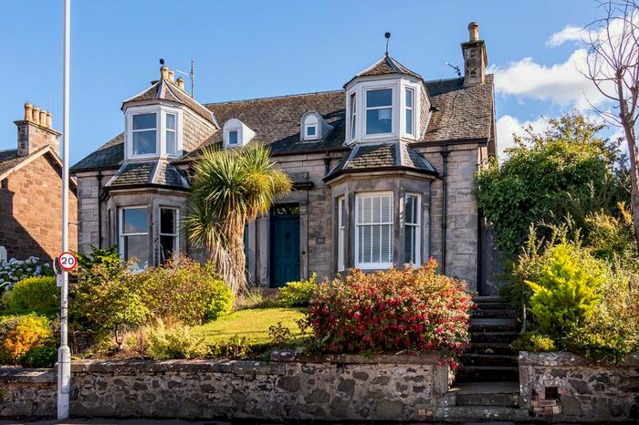 3 Bedroom Semi-Detached House For Sale In Riverside Road, Wormit, Newport-On-Tay, DD6