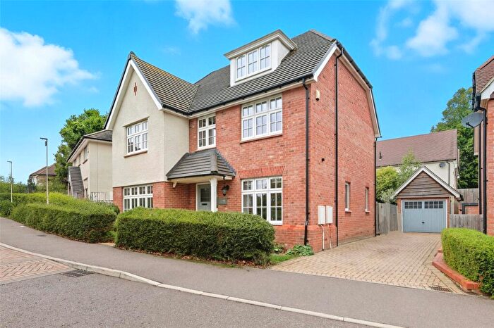 5 Bedroom Detached House For Sale In Hedgerow Grove, Dunmow, Essex, CM6