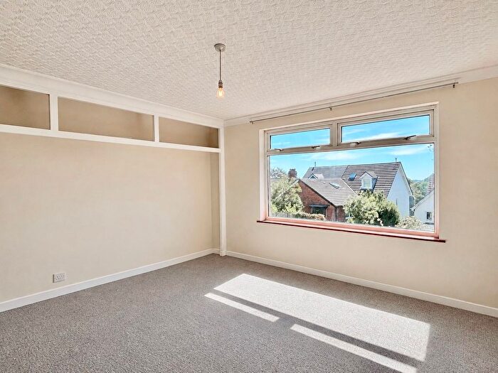 1 Bedroom Flat To Rent In Queens Road, Sketty, SA2