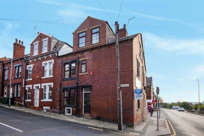 5 Bedroom End Of Terrace House To Rent In Quarry Place, Leeds, LS6