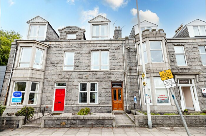 8 Bedroom Semi-Detached House For Sale In Holburn Street, Aberdeen, Aberdeenshire, AB10