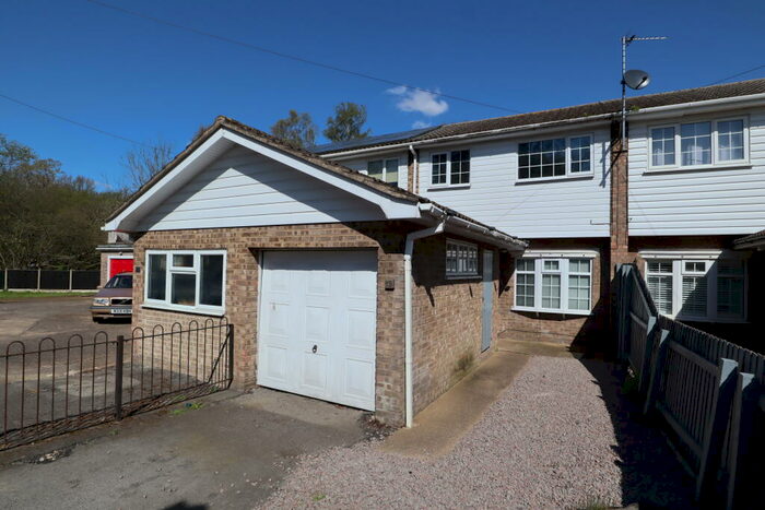 3 Bedroom Semi-Detached House To Rent In Farrington Crescent, Lincoln, LN6