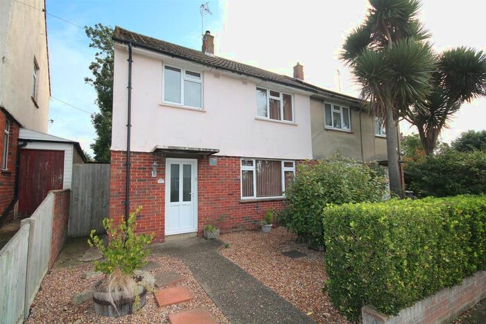 4 Bedroom Semi-Detached House To Rent In Kent Avenue, Canterbury, CT1