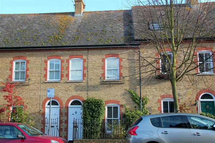 3 Bedroom Property To Rent In Roper Road, Canterbury, CT2
