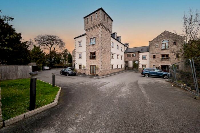 2 Bedroom Flat To Rent In Holymoor Road, Holymoorside, Chesterfield, S42