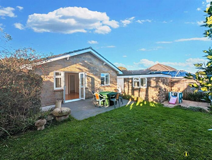 3 Bedroom Detached Bungalow For Sale In Westfield Park, Ryde, PO33