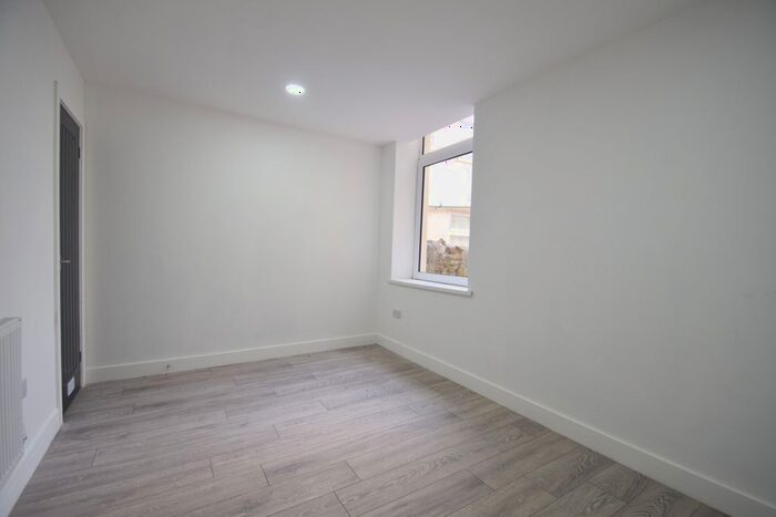 10 Bedroom Terraced House To Rent In Woodville Road, Cathays, CF24