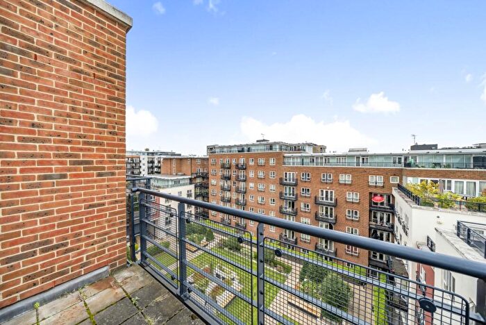 2 Bedroom Apartment To Rent In Seven Kings Way, Kingston, KT2