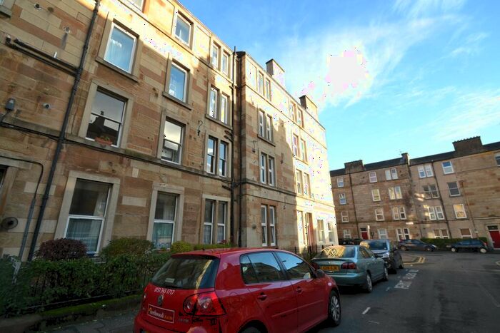 2 Bedroom Flat To Rent In Caledonian Place, Edinburgh, EH11