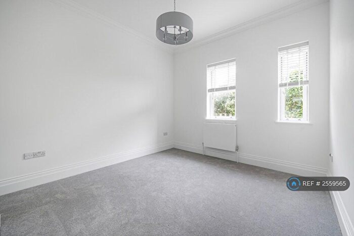 3 Bedroom Flat To Rent In Massandra Court, Weymouth, DT4