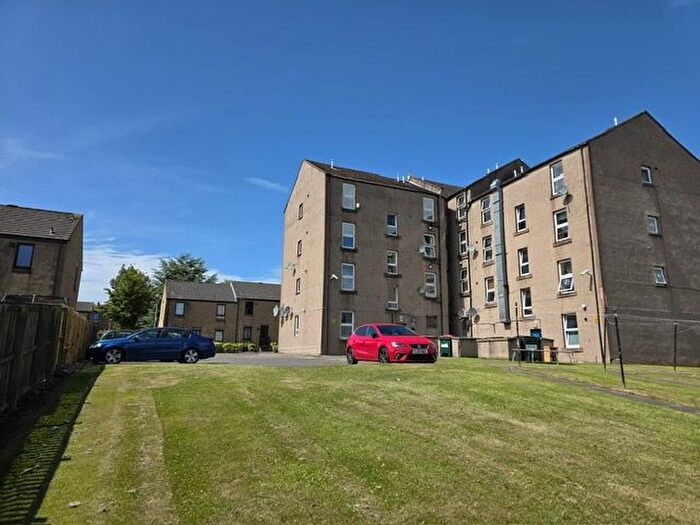1 Bedroom Flat To Rent In Church Street, Hilltown, Dundee, DD3