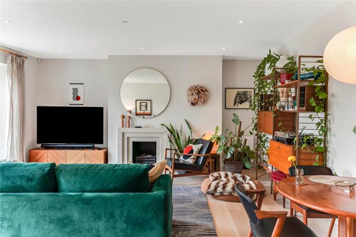 3 Bedroom Apartment To Rent In Elsworthy Road, Primrose Hill, London, NW3