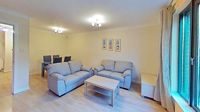2 Bedroom Flat To Rent In Easter Road, Edinburgh, EH7