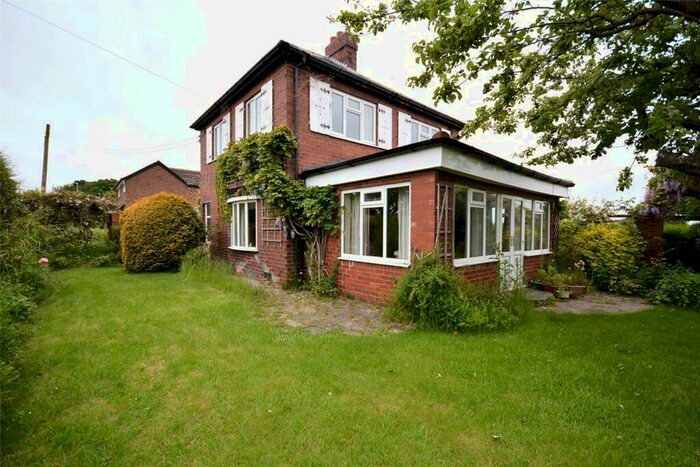 3 Bedroom Detached House For Sale In Briarmead, Sanderson Lane, Oulton, Leeds, West Yorkshire, LS26