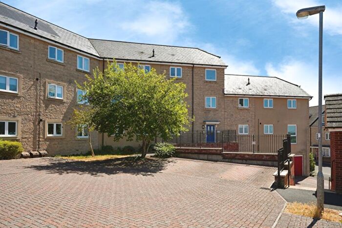 2 Bedroom Flat For Sale In Bates Way, Swindon, SN2