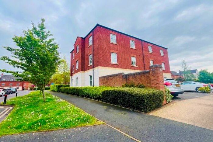 2 Bedroom Flat To Rent In Deykin Road, Lichfield, WS13