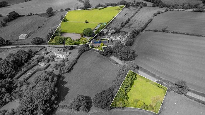 4 Bedroom Link Detached House For Sale In Beat Lane, Rushton Spencer, Macclesfiled, Cheshire, SK11